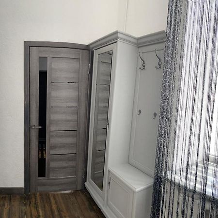 Lux Apartments Vinnytsia Ngoại thất bức ảnh