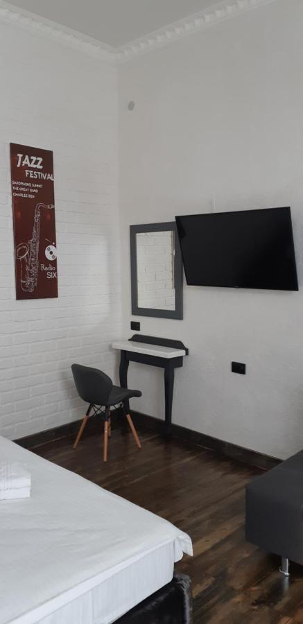 Lux Apartments Vinnytsia Ngoại thất bức ảnh
